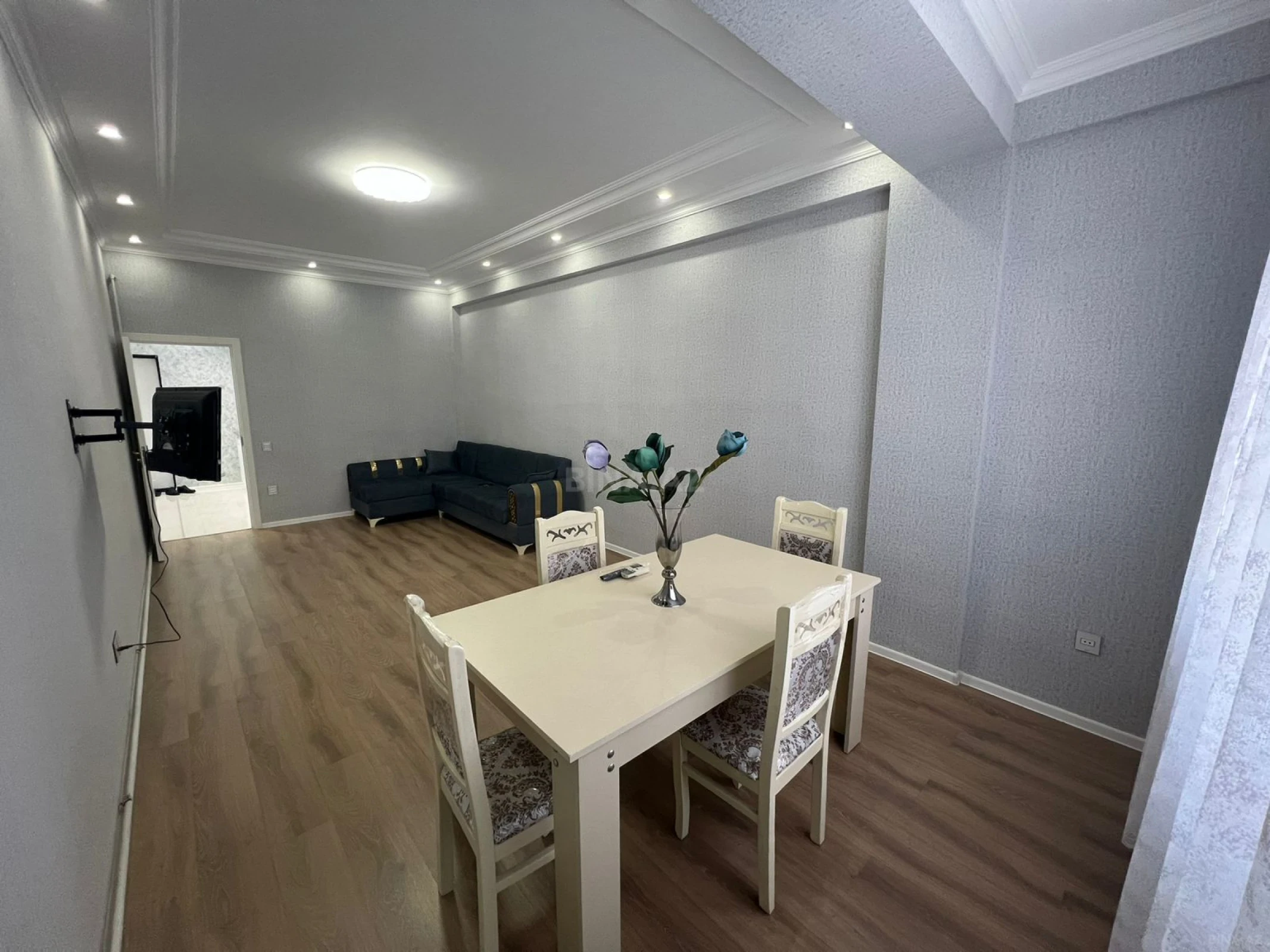 Satılır 2 otaqlı mənzil 66 m²