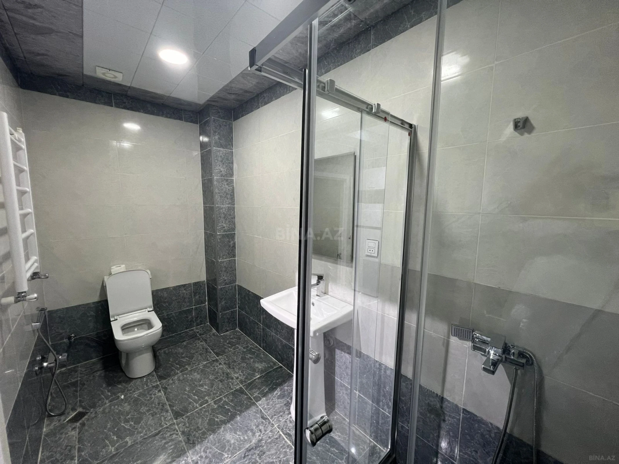 Satılır 2 otaqlı mənzil 66 m²