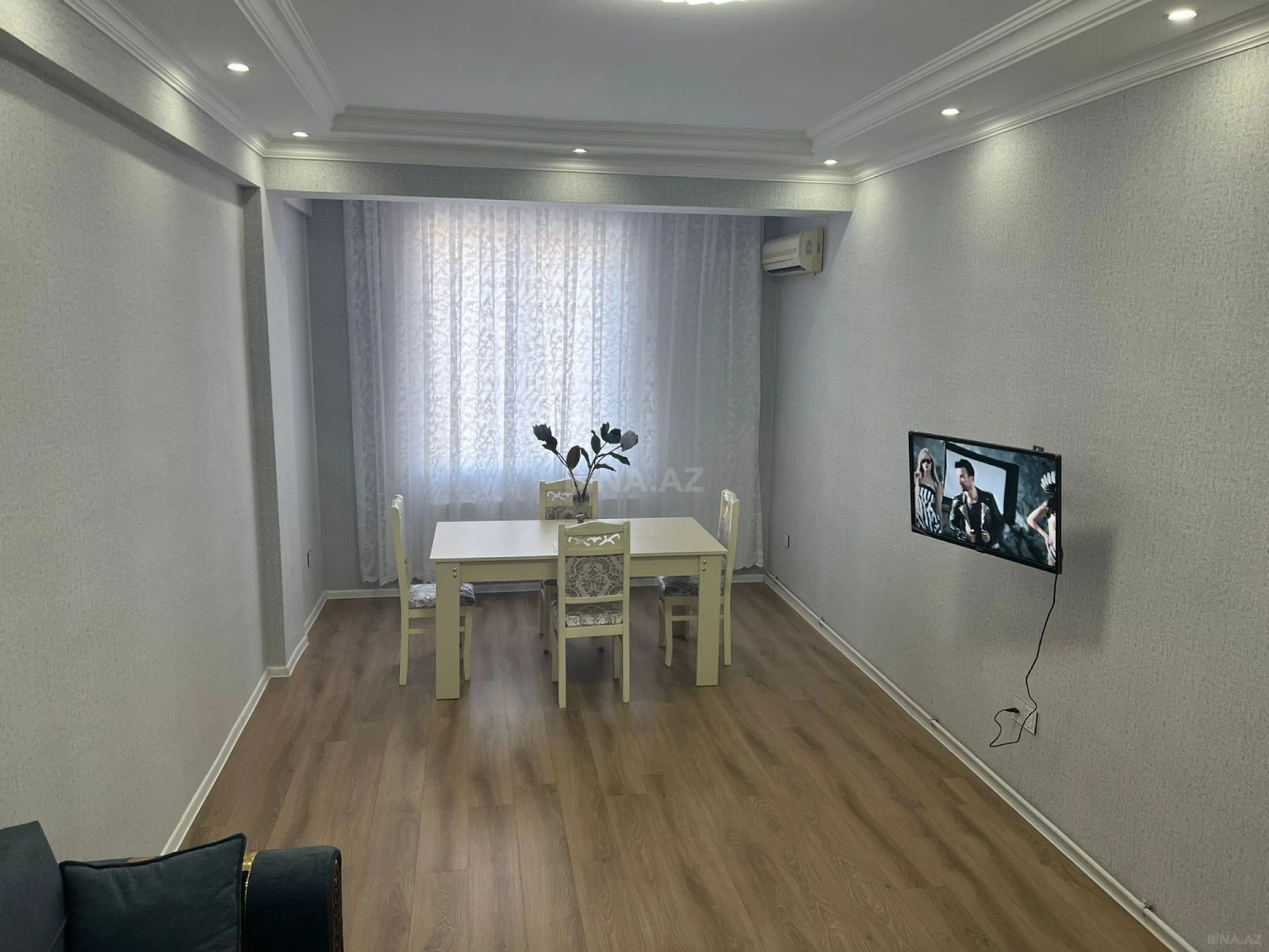 Satılır 2 otaqlı mənzil 66 m²