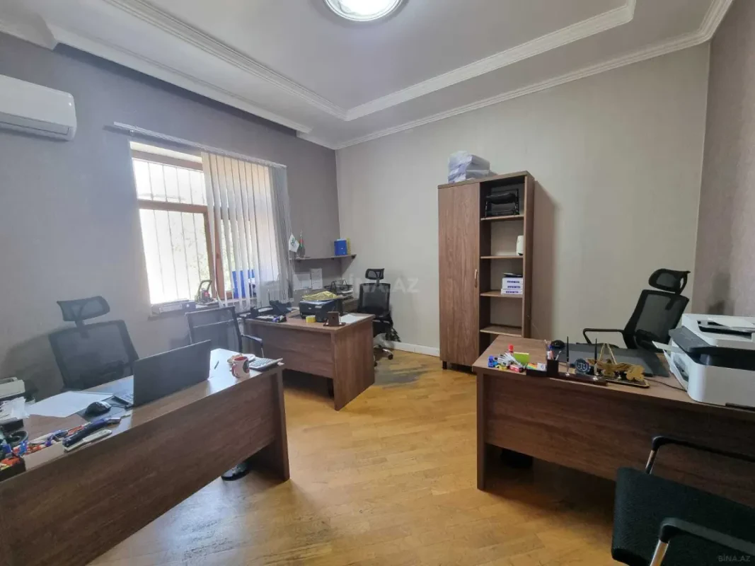 Kirayə verilir 8 otaqlı ofis 560 m²