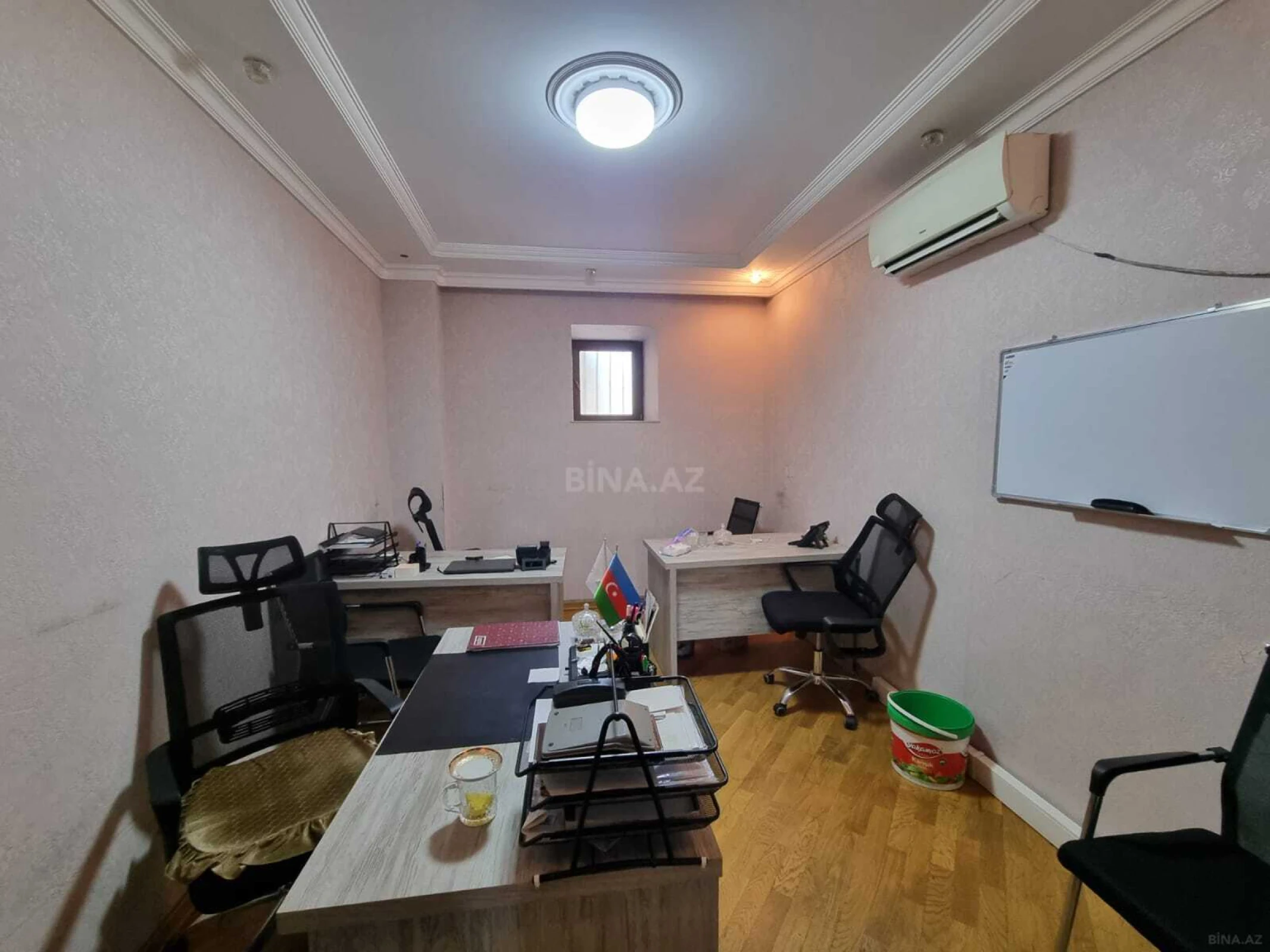 Kirayə verilir 8 otaqlı ofis 560 m²