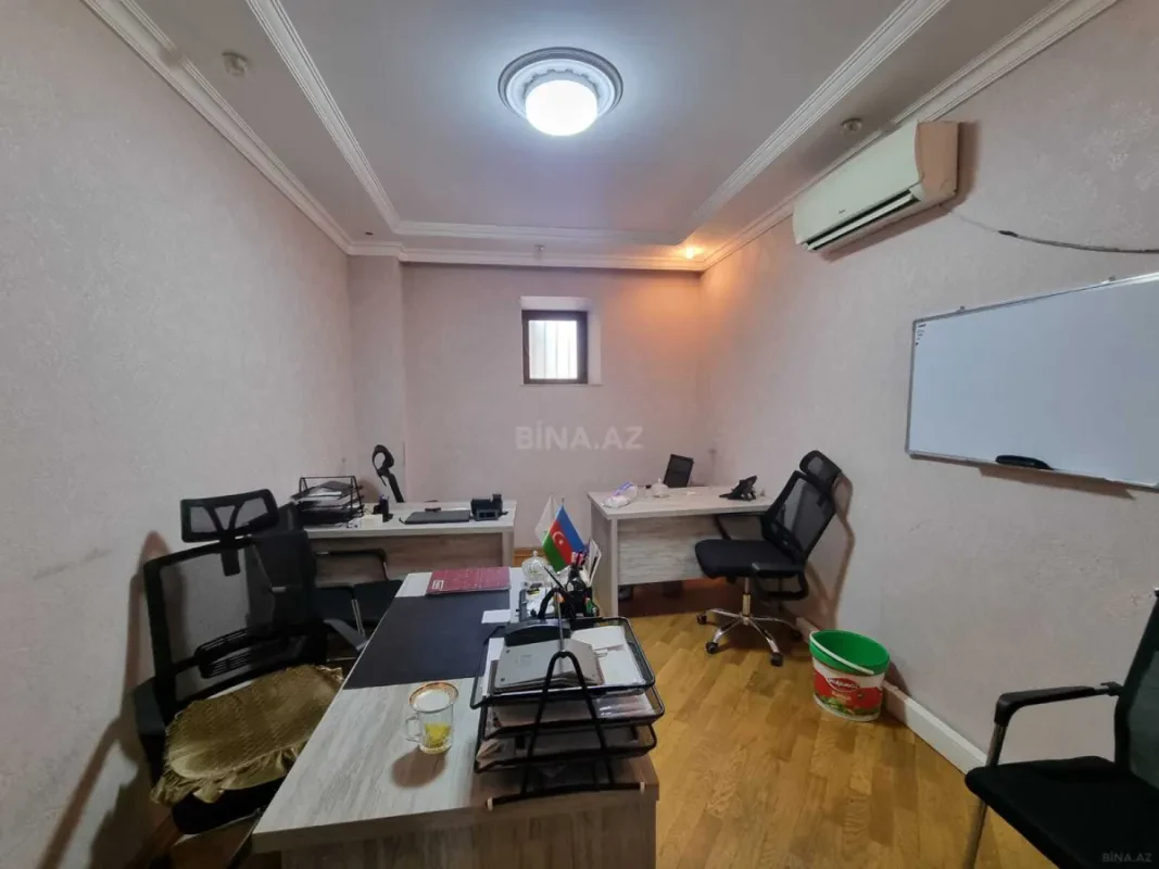 Kirayə verilir 8 otaqlı ofis 560 m²