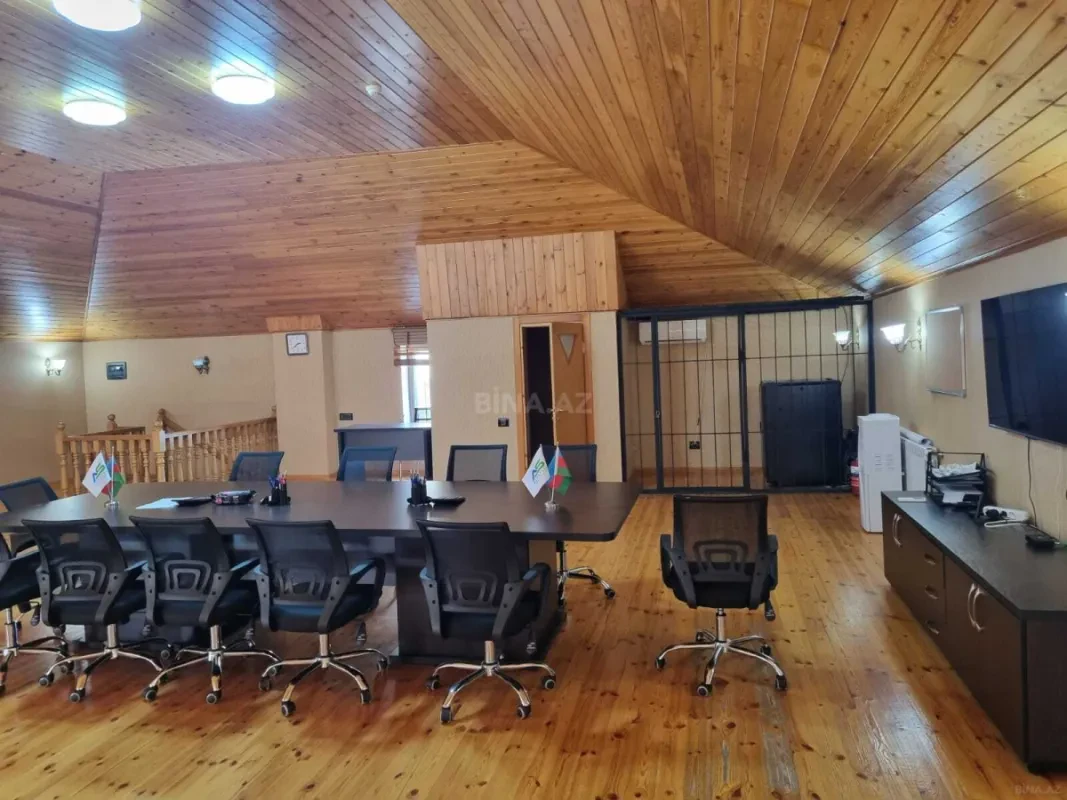 Kirayə verilir 8 otaqlı ofis 560 m²