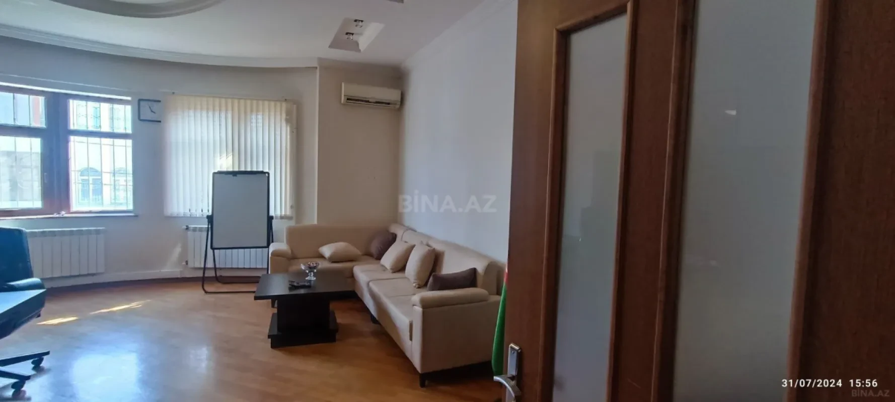 Kirayə verilir 8 otaqlı ofis 560 m²