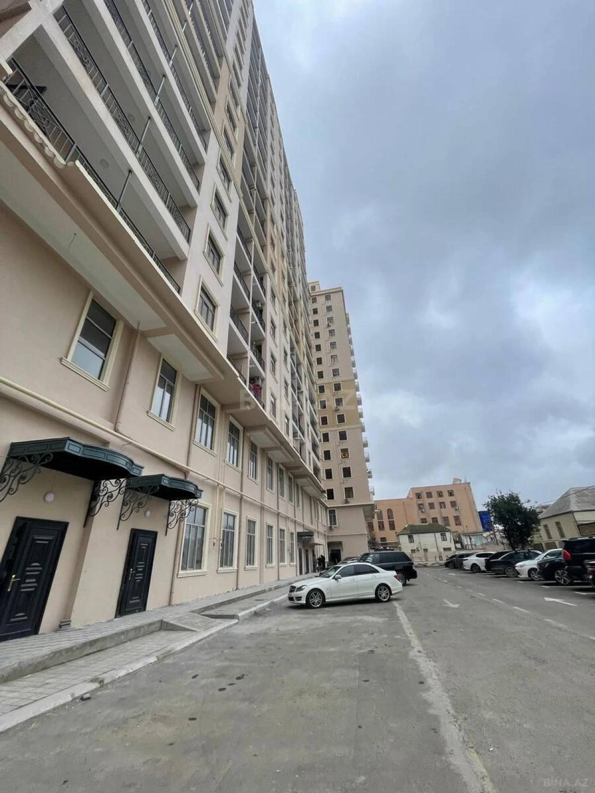 Satılır 2 otaqlı mənzil 70 m²