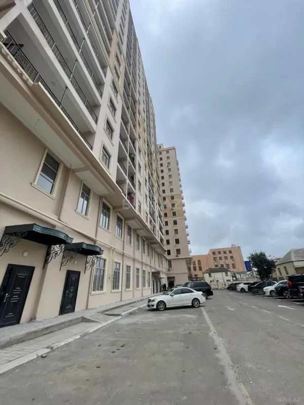 Satılır 2 otaqlı mənzil 70 m²