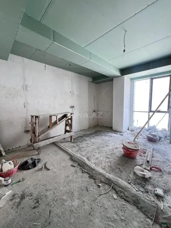 Satılır 5 otaqlı mənzil 262.4 m²