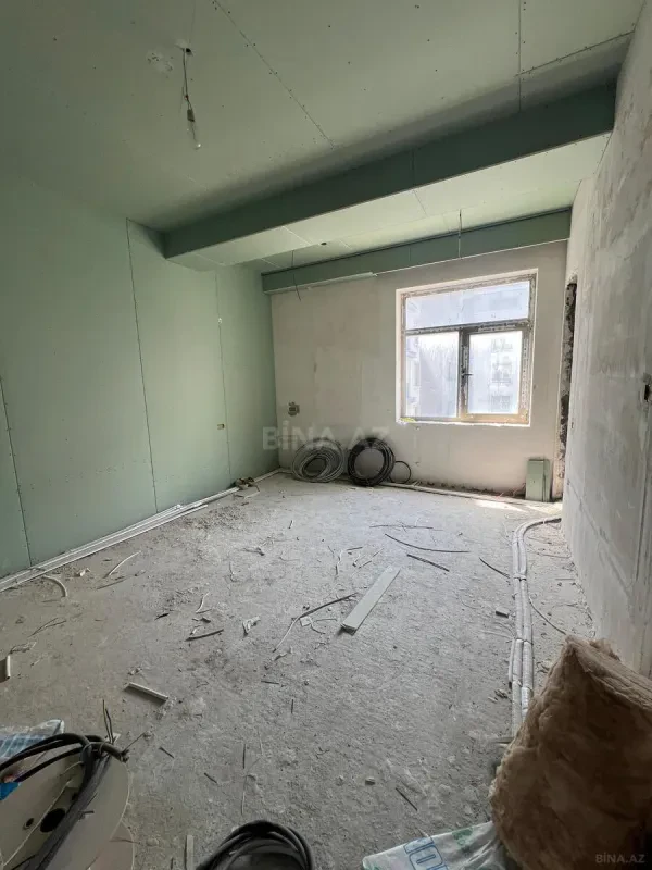 Satılır 5 otaqlı mənzil 262.4 m²