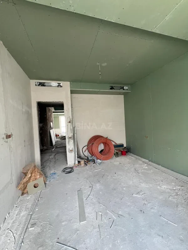 Satılır 5 otaqlı mənzil 262.4 m²