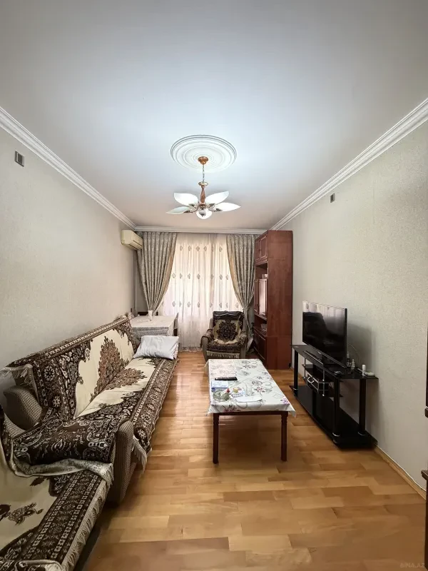 Satılır 3 otaqlı mənzil 74 m²