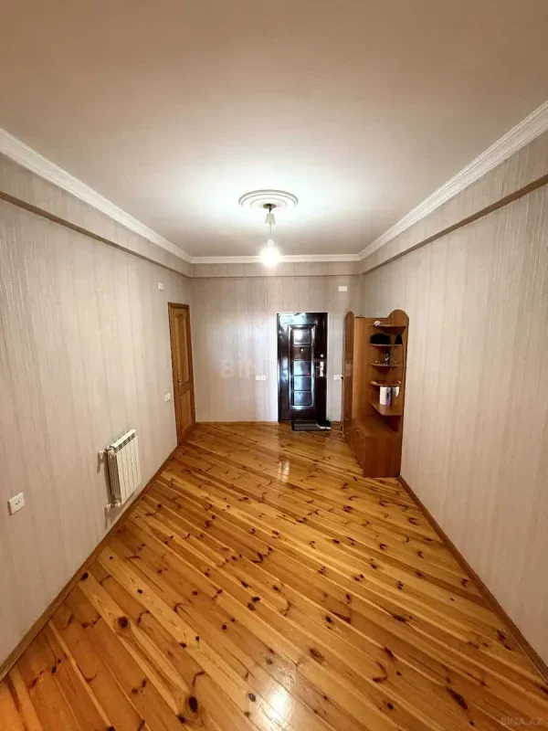 Kirayə verilir 2 otaqlı mənzil 95 m²