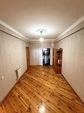 Kirayə verilir 2 otaqlı mənzil 95 m²