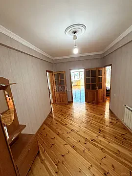 Kirayə verilir 2 otaqlı mənzil 95 m²