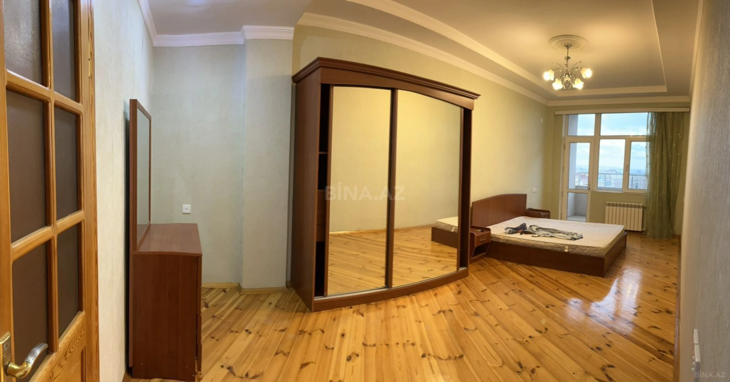 Kirayə verilir 2 otaqlı mənzil 95 m²