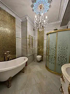 Satılır 3 otaqlı mənzil 172 m²