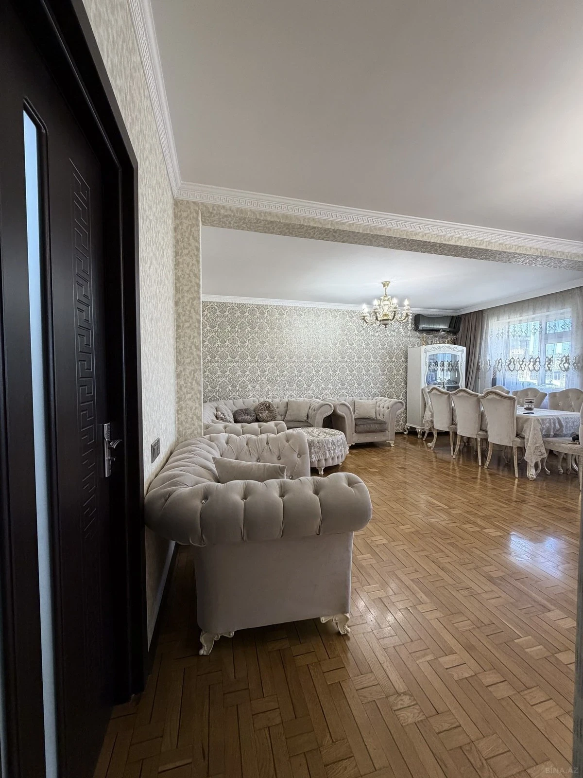 Satılır 5 otaqlı mənzil 112 m²