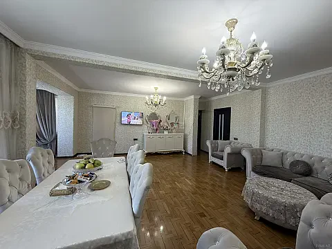 Satılır 5 otaqlı mənzil 112 m²