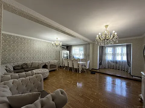 Satılır 5 otaqlı mənzil 112 m²