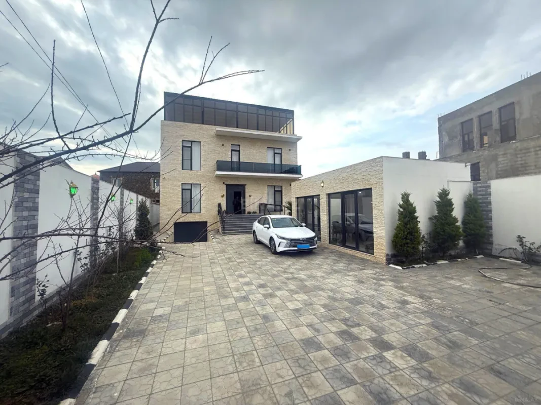 Satılır 6 otaqlı həyət evi 460 m²