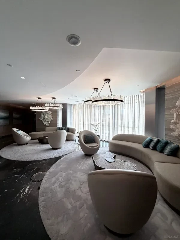 Satılır 3 otaqlı mənzil 165 m²