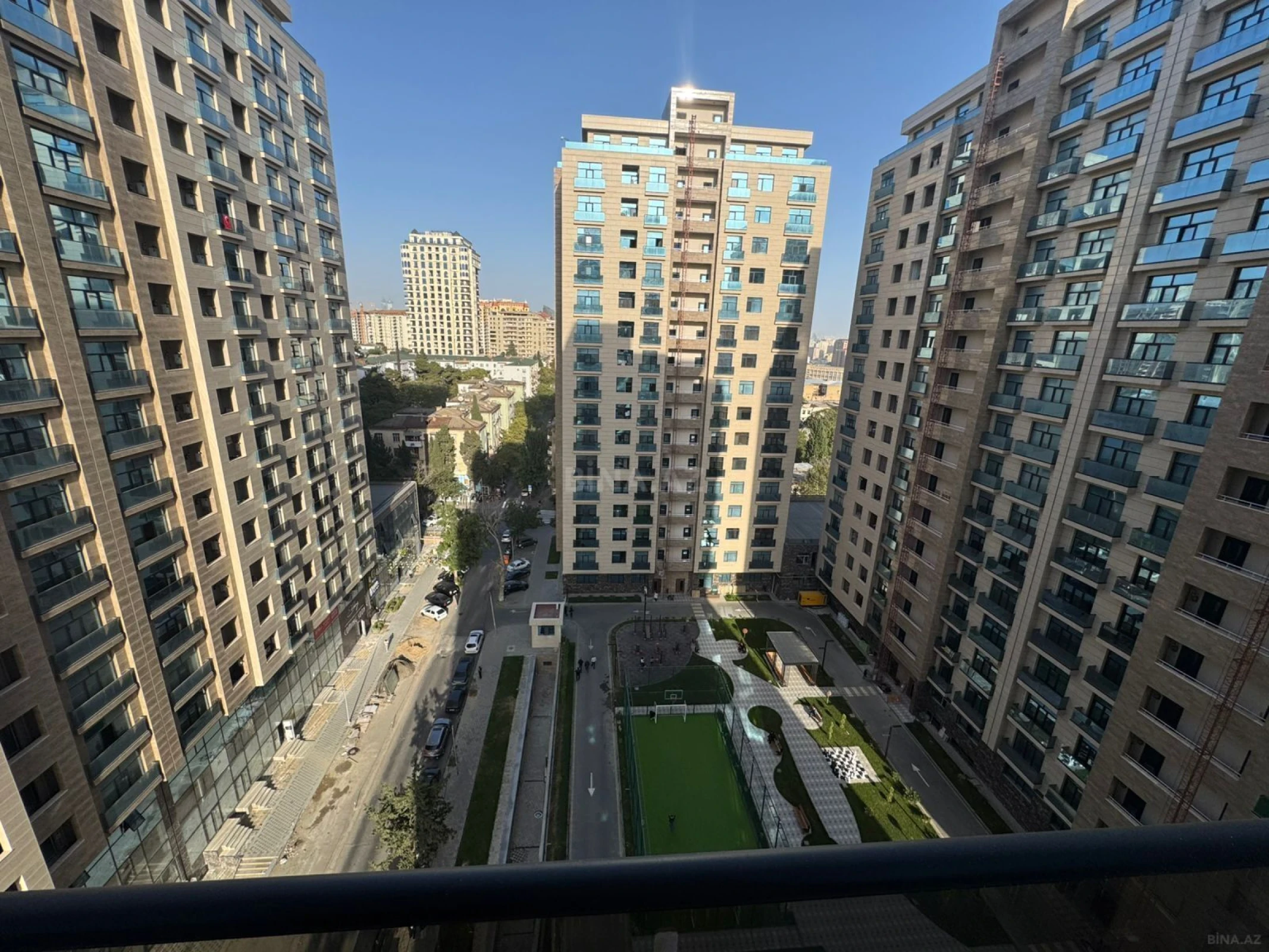 Kirayə verilir 2 otaqlı mənzil 87 m²