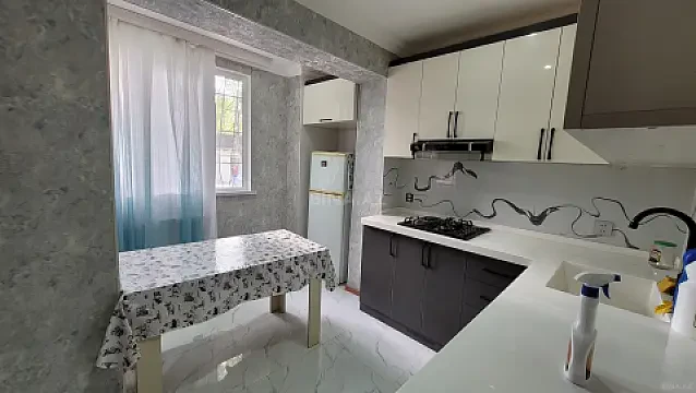 Kirayə verilir 3 otaqlı mənzil 90 m² — Bakı 3 otaq 90.00 m²