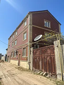 Satılır 11 otaqlı həyət evi 435 m² — Bakı 11 otaq 435.00 m²
