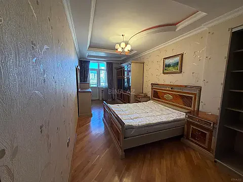 Kirayə verilir 3 otaqlı mənzil 130 m² — Bakı, Nəsimi 3 otaq 130.00 m²