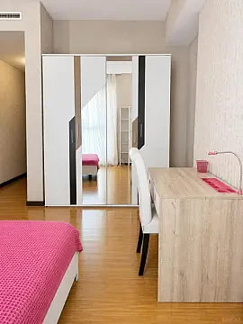Kirayə verilir 4 otaqlı mənzil 200 m²
