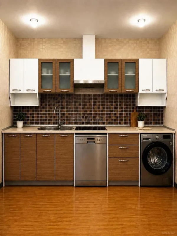Kirayə verilir 4 otaqlı mənzil 200 m²