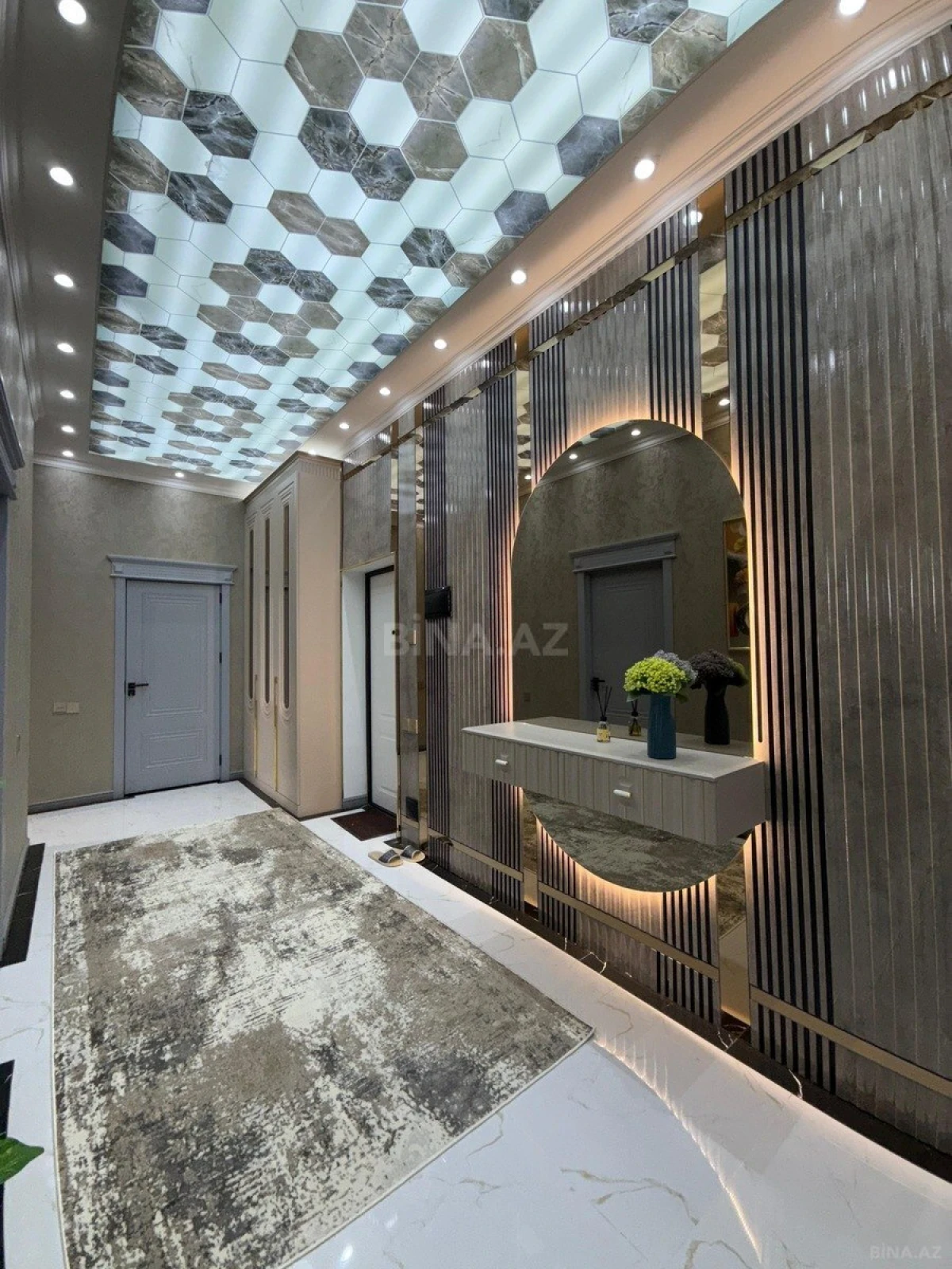 Satılır 3 otaqlı mənzil 110 m²