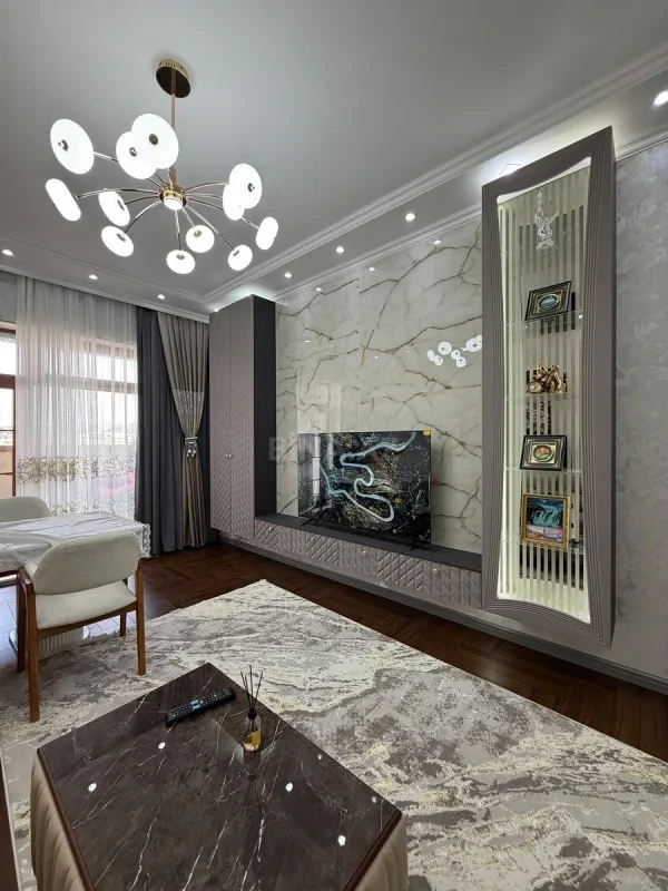 Satılır 3 otaqlı mənzil 110 m²