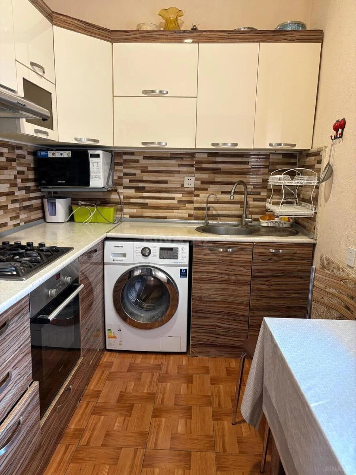 Satılır 2 otaqlı mənzil 65 m²