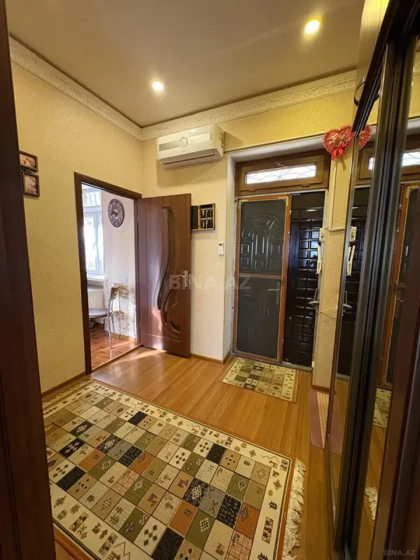 Satılır 2 otaqlı mənzil 65 m²