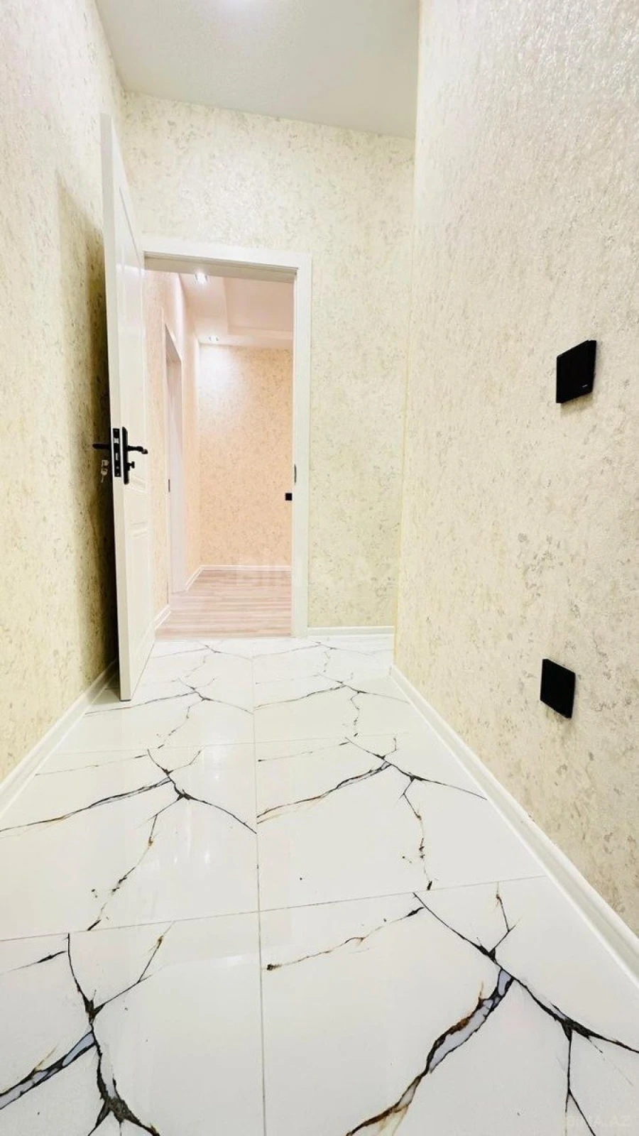 Satılır 3 otaqlı mənzil 55 m²