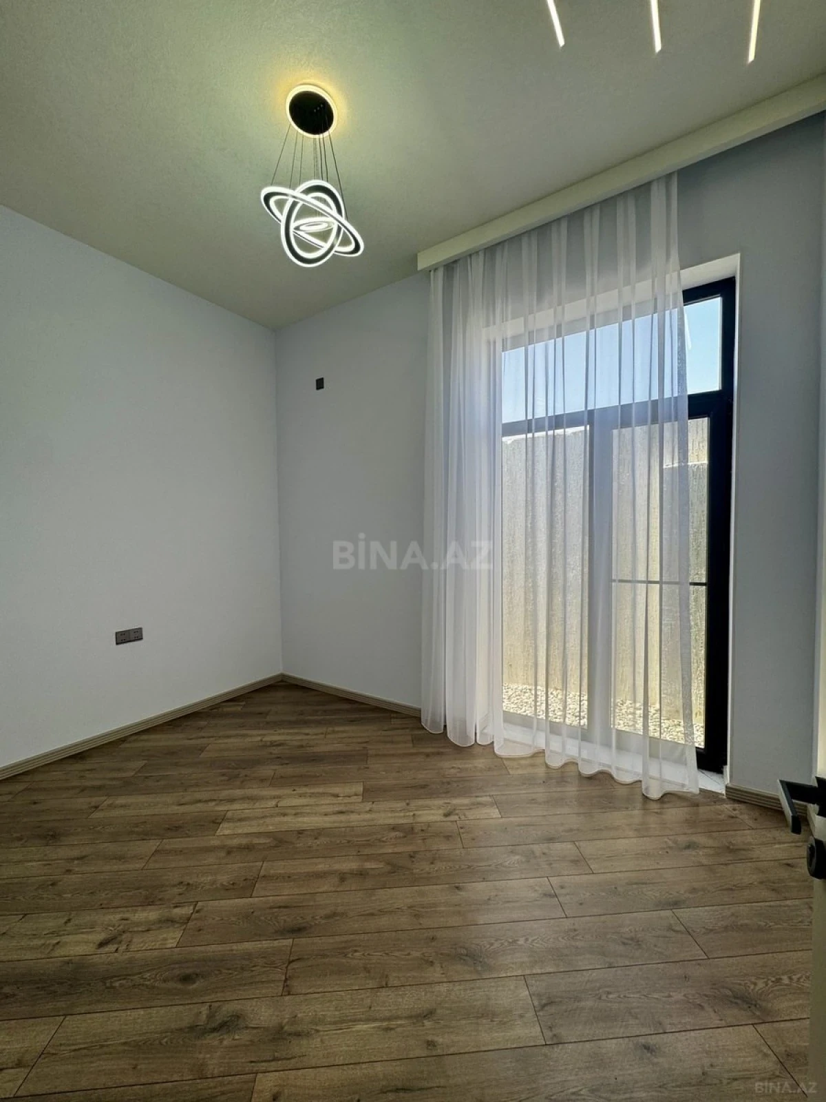 Satılır 4 otaqlı həyət evi 170 m²