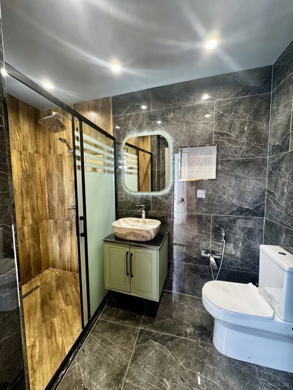 Satılır 4 otaqlı həyət evi 170 m²