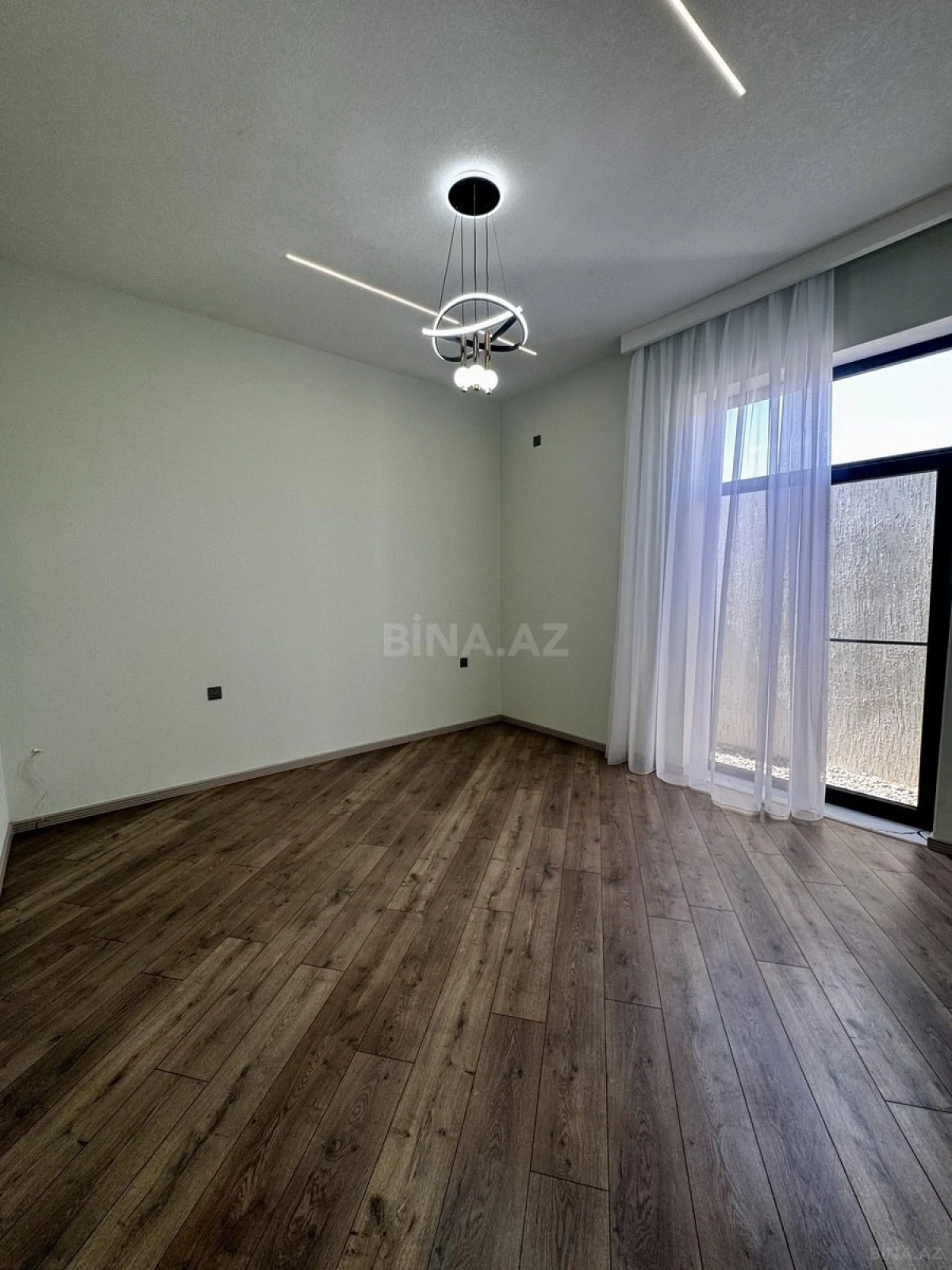 Satılır 4 otaqlı həyət evi 170 m²