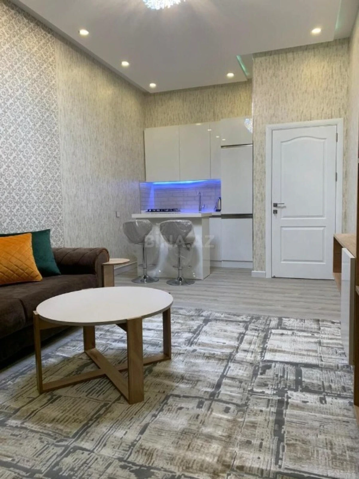 Kirayə verilir 2 otaqlı mənzil 70 m²