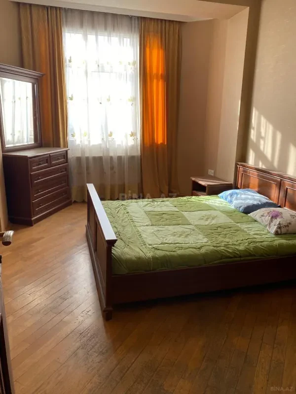 Kirayə verilir 3 otaqlı mənzil 100 m²