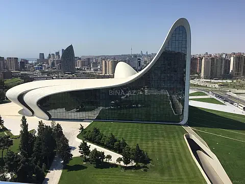 Kirayə verilir 5 otaqlı mənzil 210 m² — Bakı, Nərimanov 5 otaq 210.00 m²