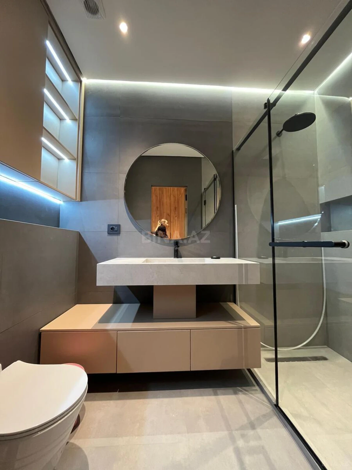 Kirayə verilir 3 otaqlı mənzil 145 m²