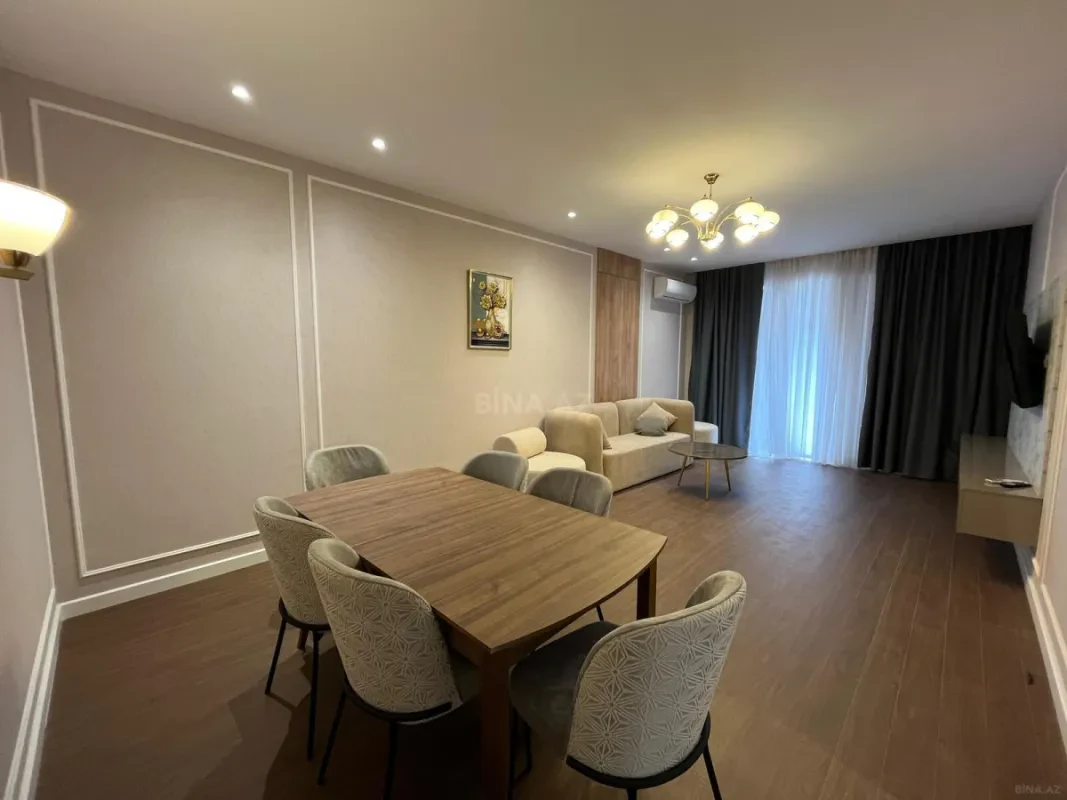Kirayə verilir 3 otaqlı mənzil 145 m²
