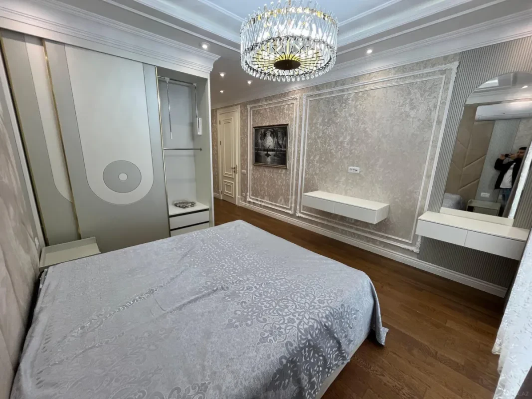 Kirayə verilir 3 otaqlı mənzil 145 m²