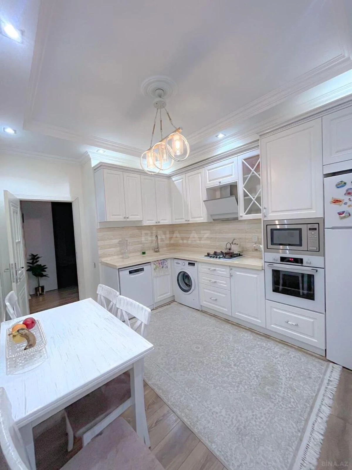 Satılır 3 otaqlı mənzil 160 m²