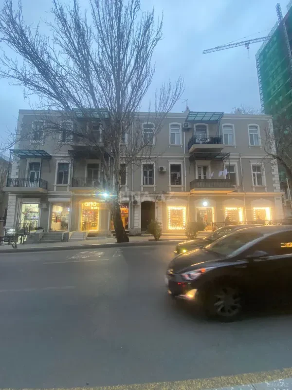 Satılır 2 otaqlı mənzil 80 m²