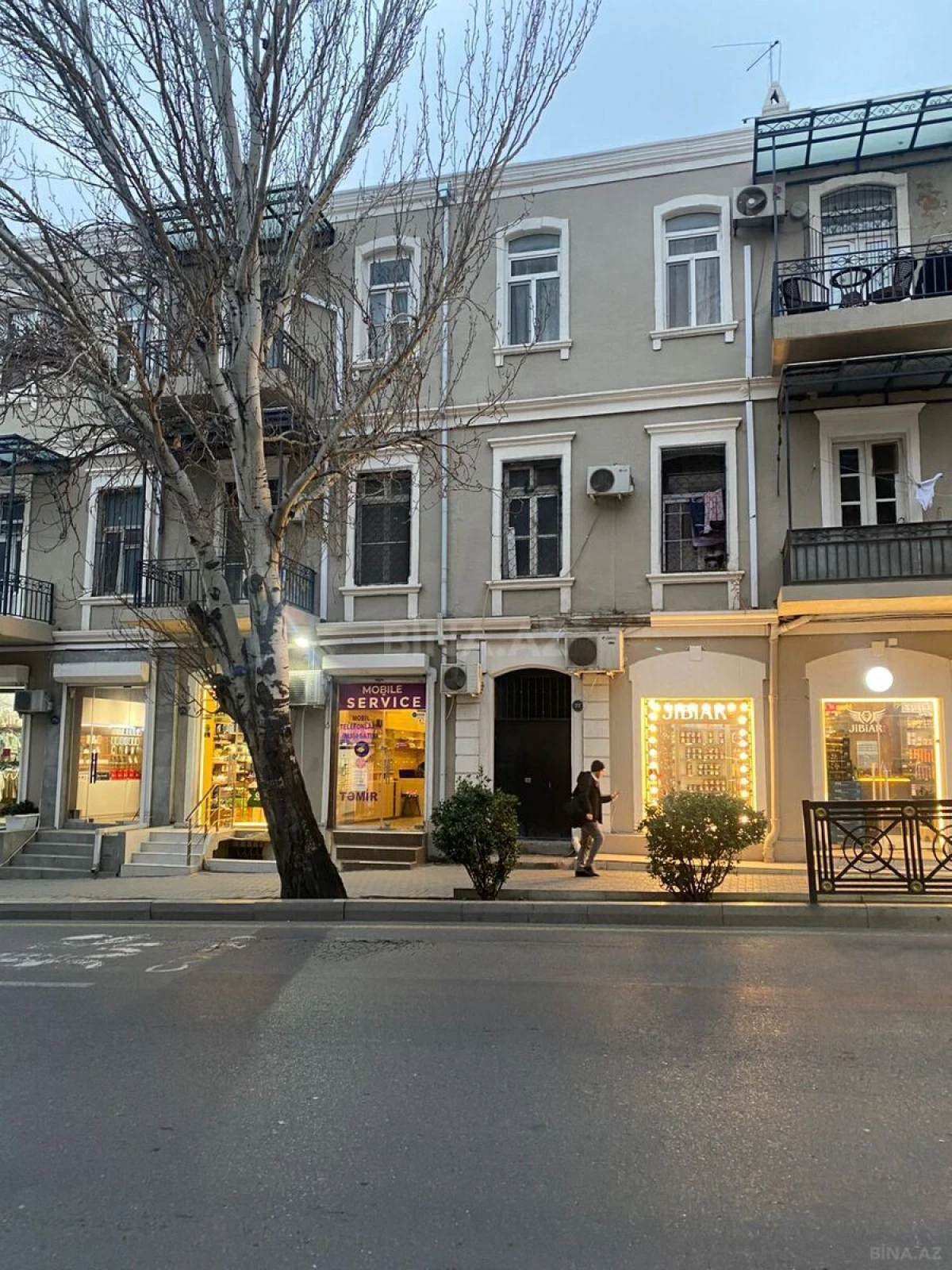 Satılır 2 otaqlı mənzil 80 m²