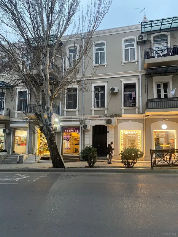 Satılır 2 otaqlı mənzil 80 m²