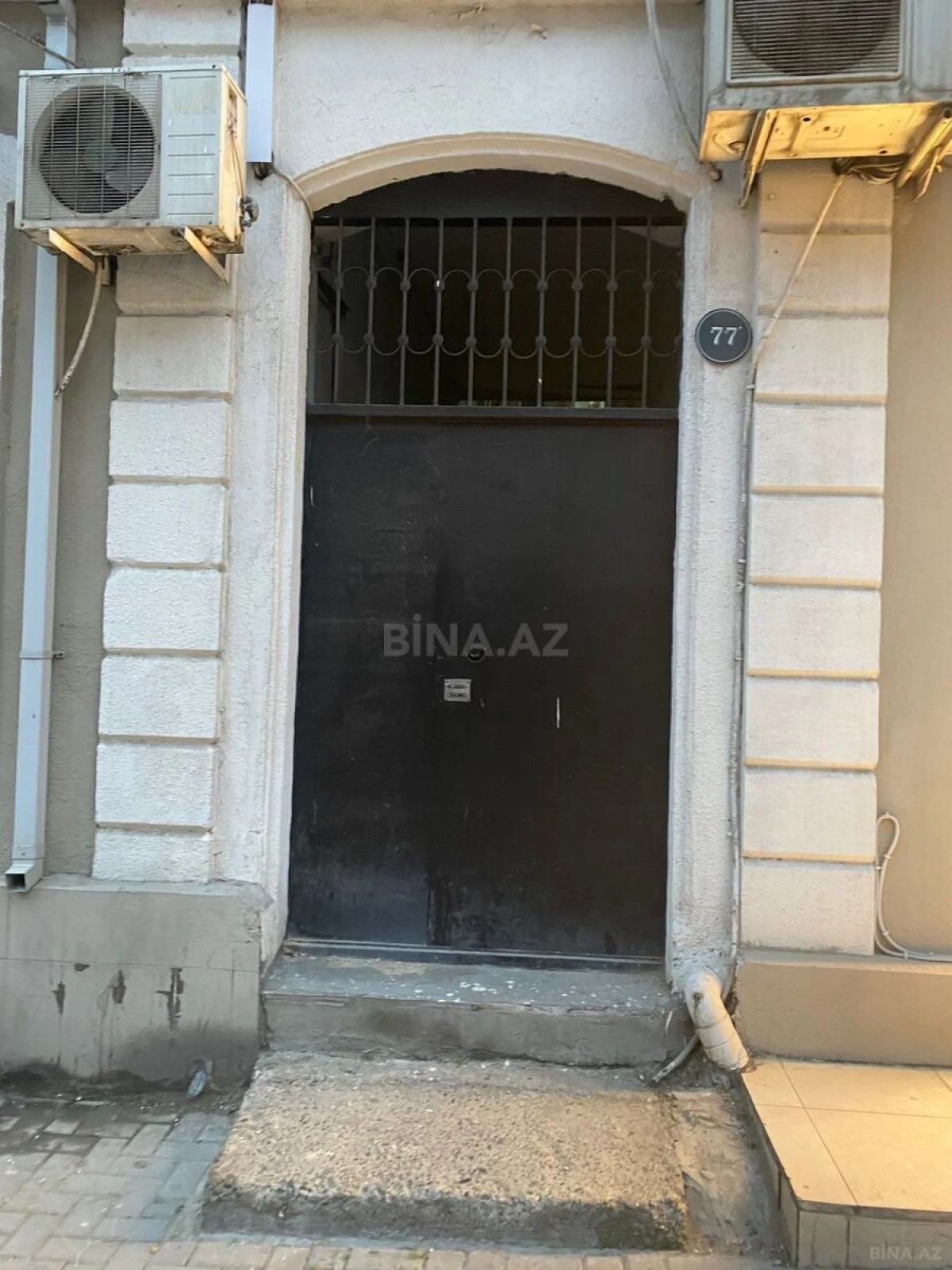 Satılır 2 otaqlı mənzil 80 m²