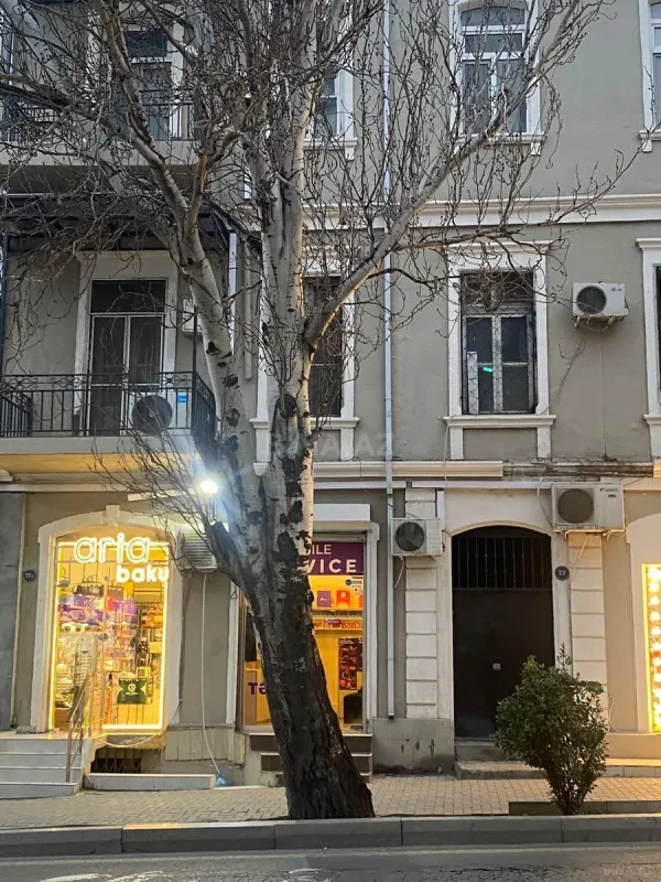Satılır 2 otaqlı mənzil 80 m²